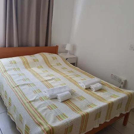 Appartement Valentinos Court *